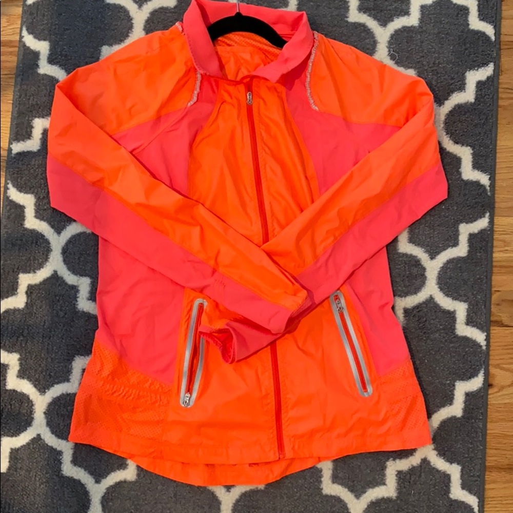 Lululemon Woman’s lightweight jacket